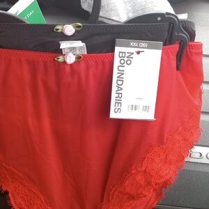 No Boundaries Red Lace Trim Girls' Bottoms